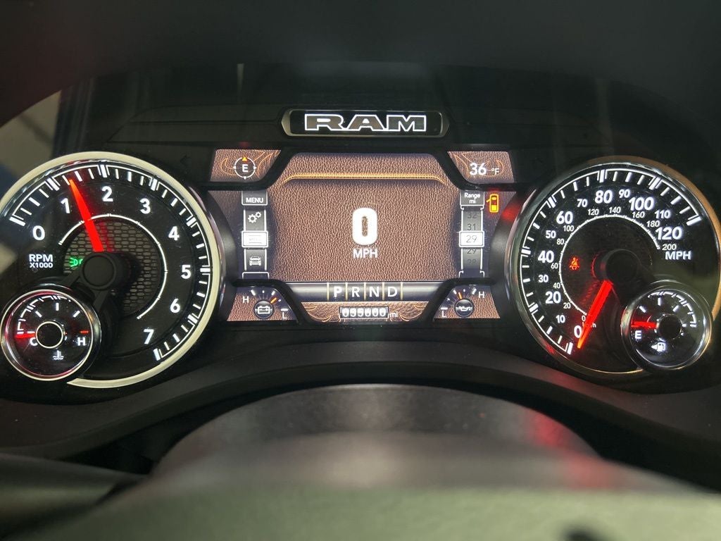 2023 RAM 1500 Big Horn Crew Cab 4x4 5'7' Box