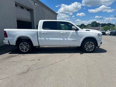 2022 RAM 1500 Laramie Crew Cab 4x4 5'7' Box