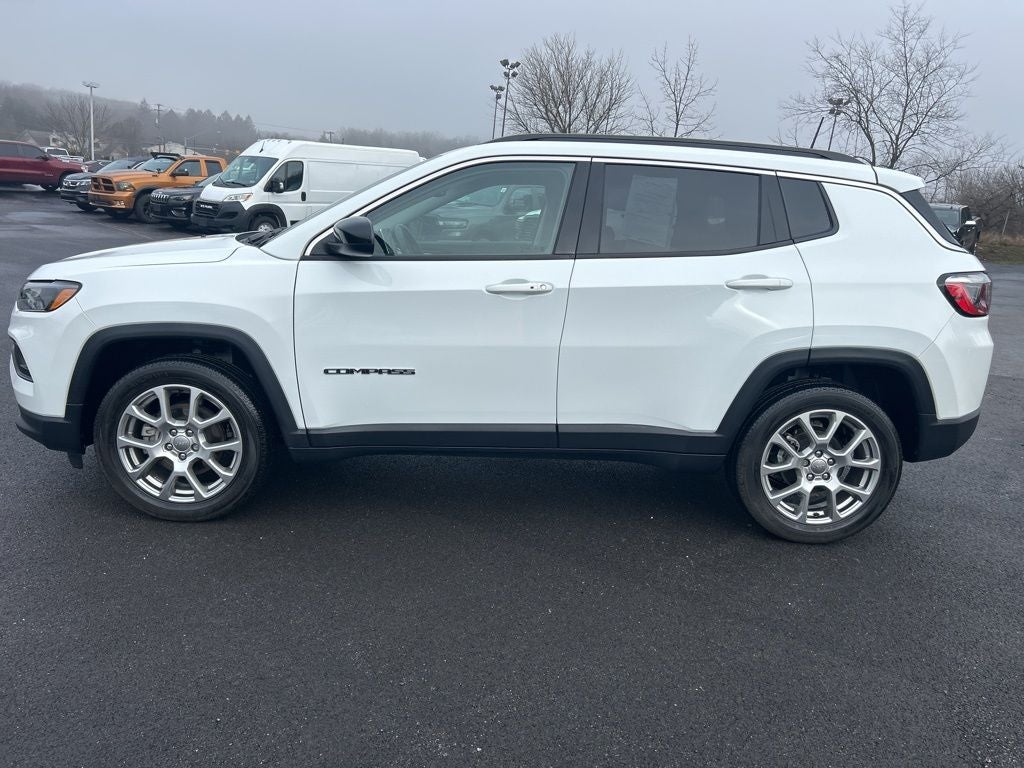 2022 Jeep Compass Latitude Lux 4x4