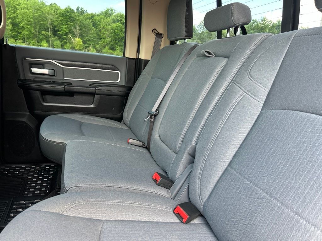2019 RAM 2500 Big Horn Crew Cab 4x4 6'4' Box