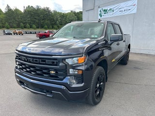 2022 Chevrolet Silverado 1500 4WD Crew Cab Short Bed Custom