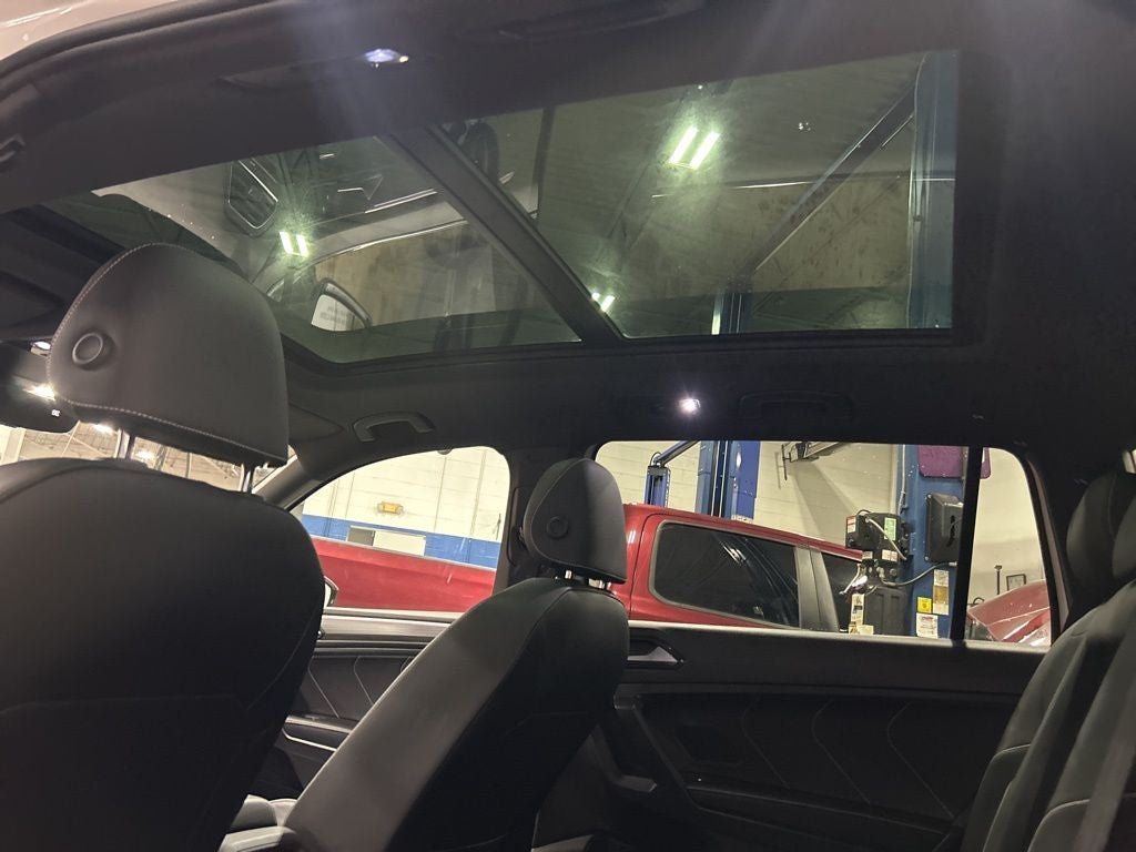 2022 Volkswagen Tiguan 2.0T SEL R-Line