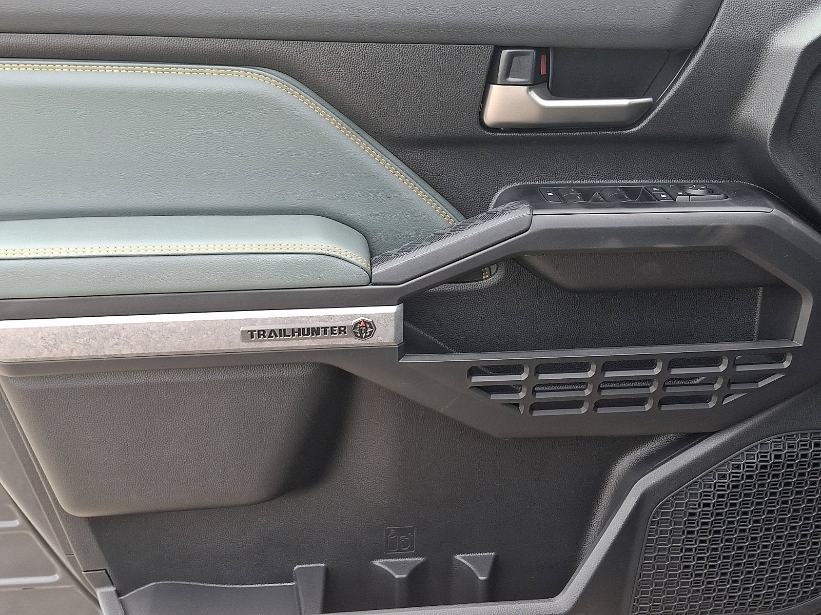2026 Toyota Tacoma i-FORCE MAX Tacoma Trailhunter