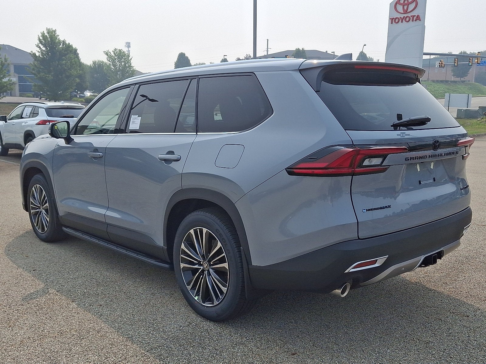 2026 Toyota Grand Highlander Hybrid MAX Platinum