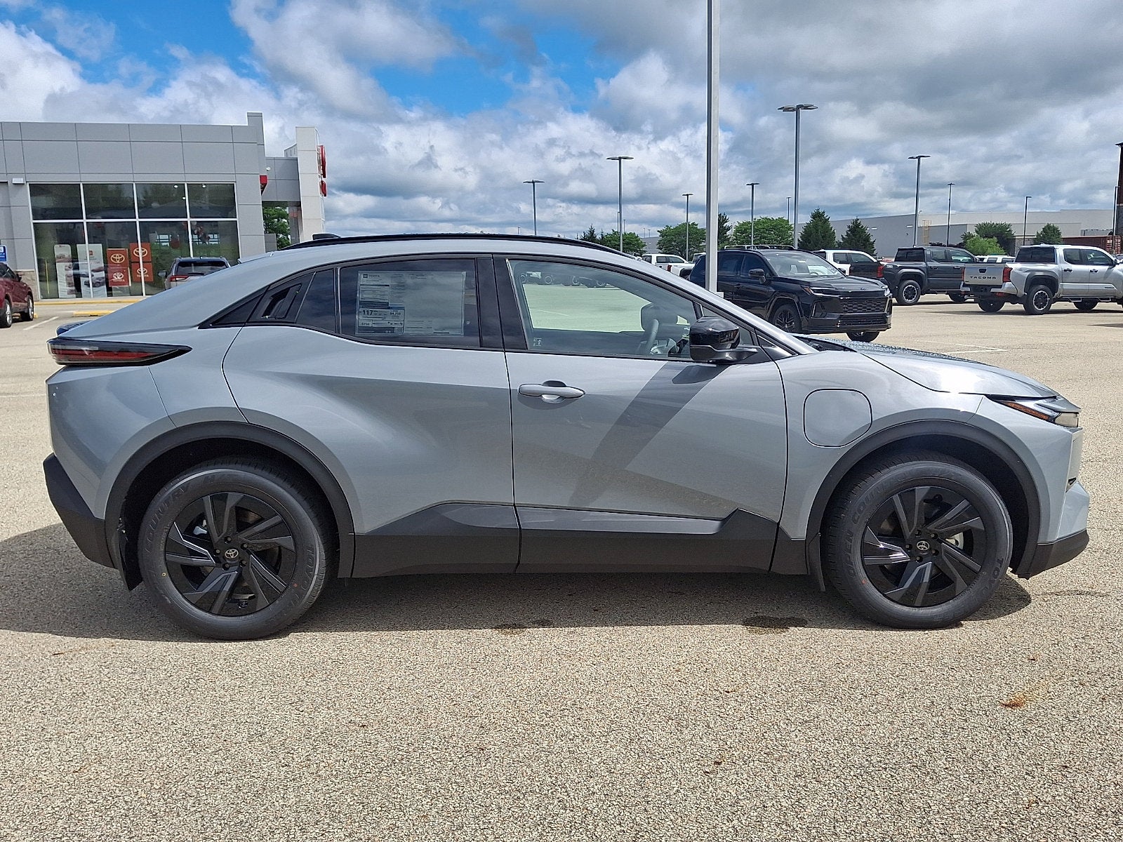 2026 Toyota C-HR SE