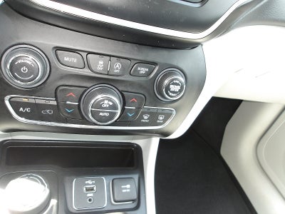 2020 Jeep Cherokee Lux