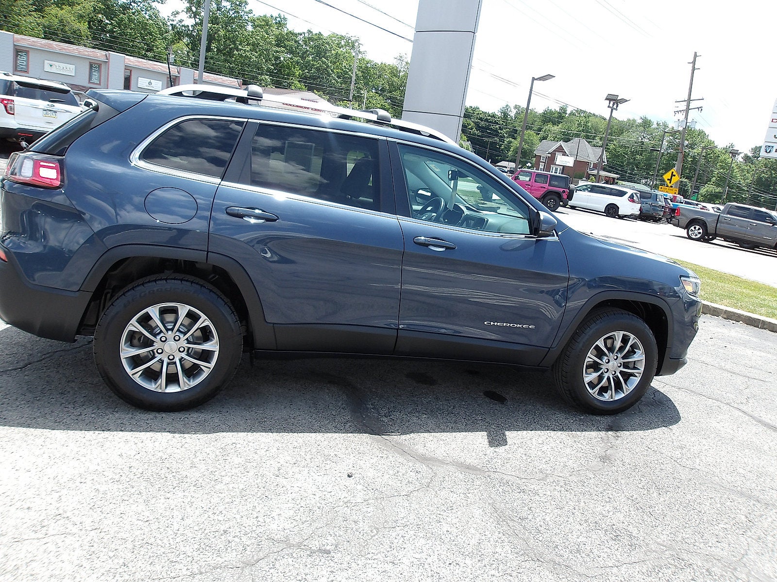 2020 Jeep Cherokee Lux