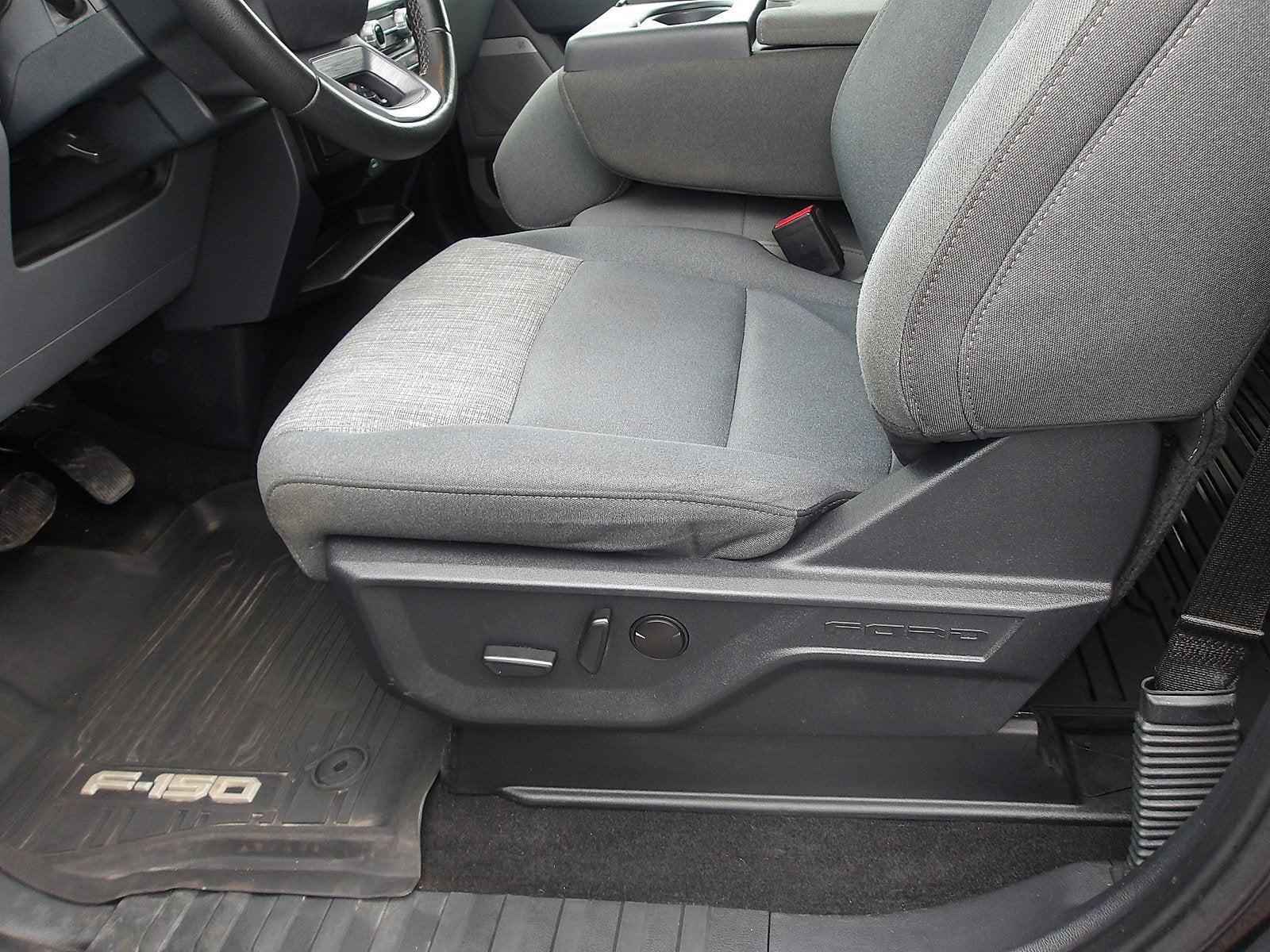 2023 Ford F-150 Base