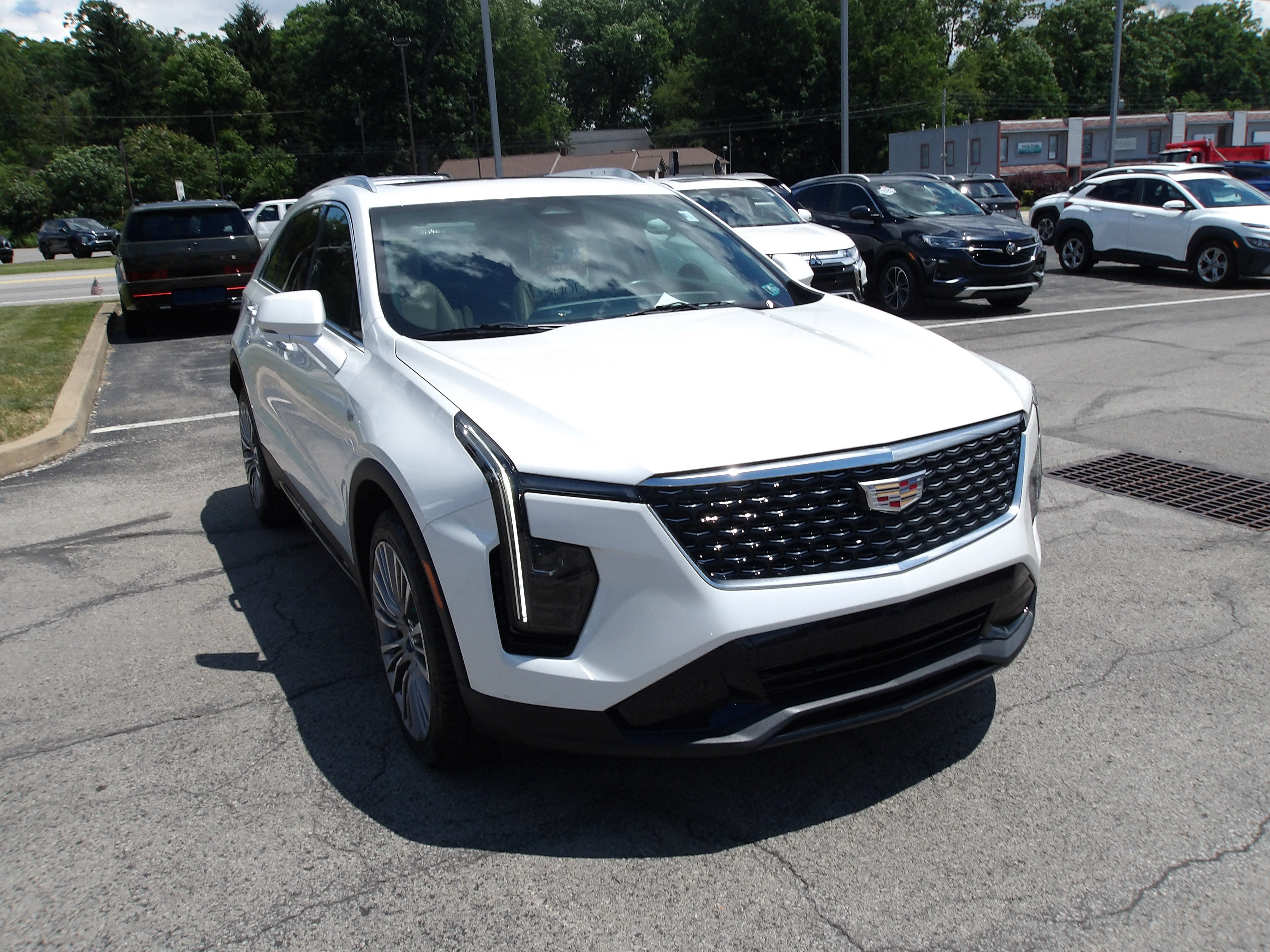 2024 Cadillac XT4 AWD Premium Luxury