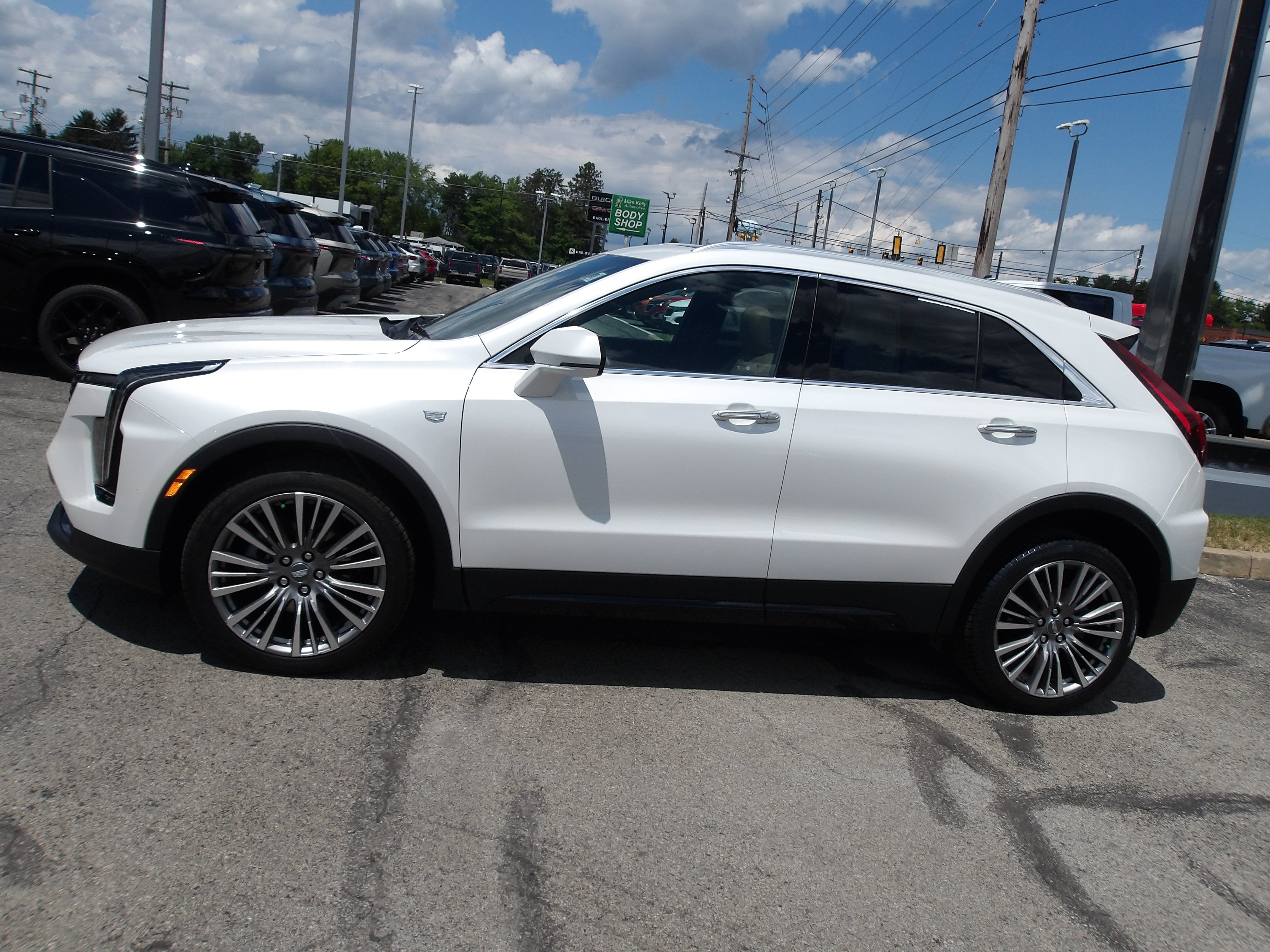 2024 Cadillac XT4 AWD Premium Luxury