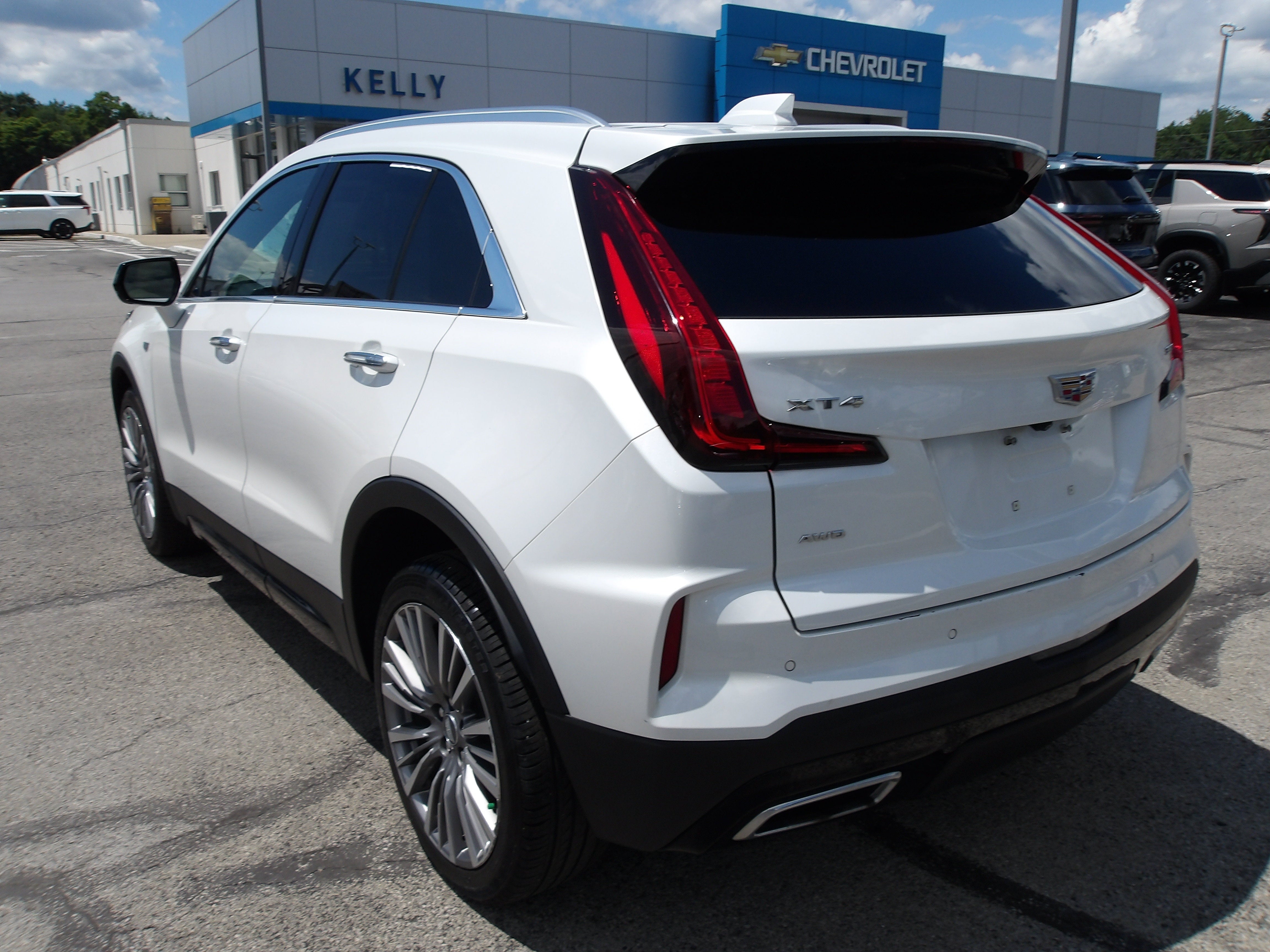 2024 Cadillac XT4 AWD Premium Luxury