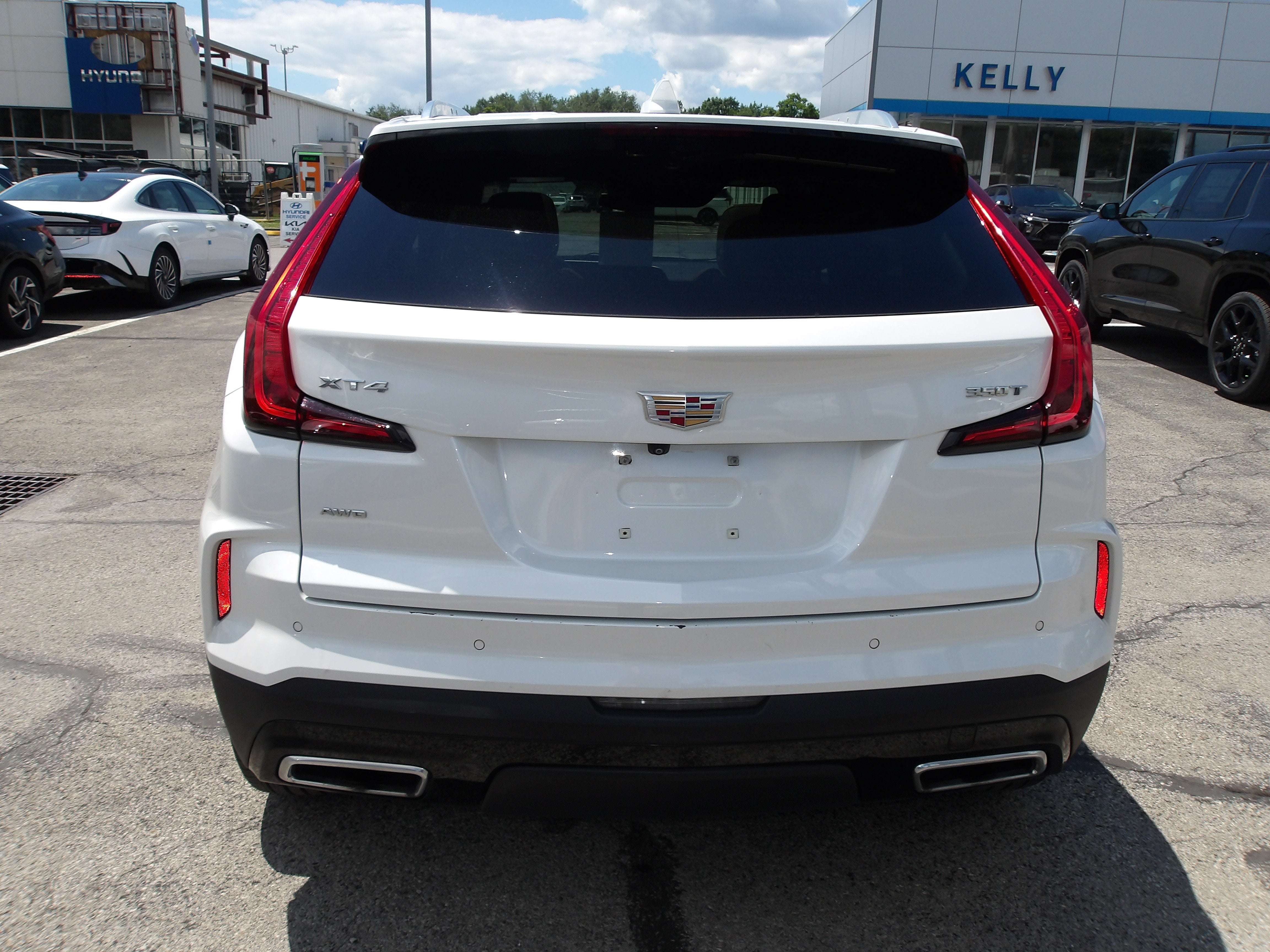 2024 Cadillac XT4 AWD Premium Luxury
