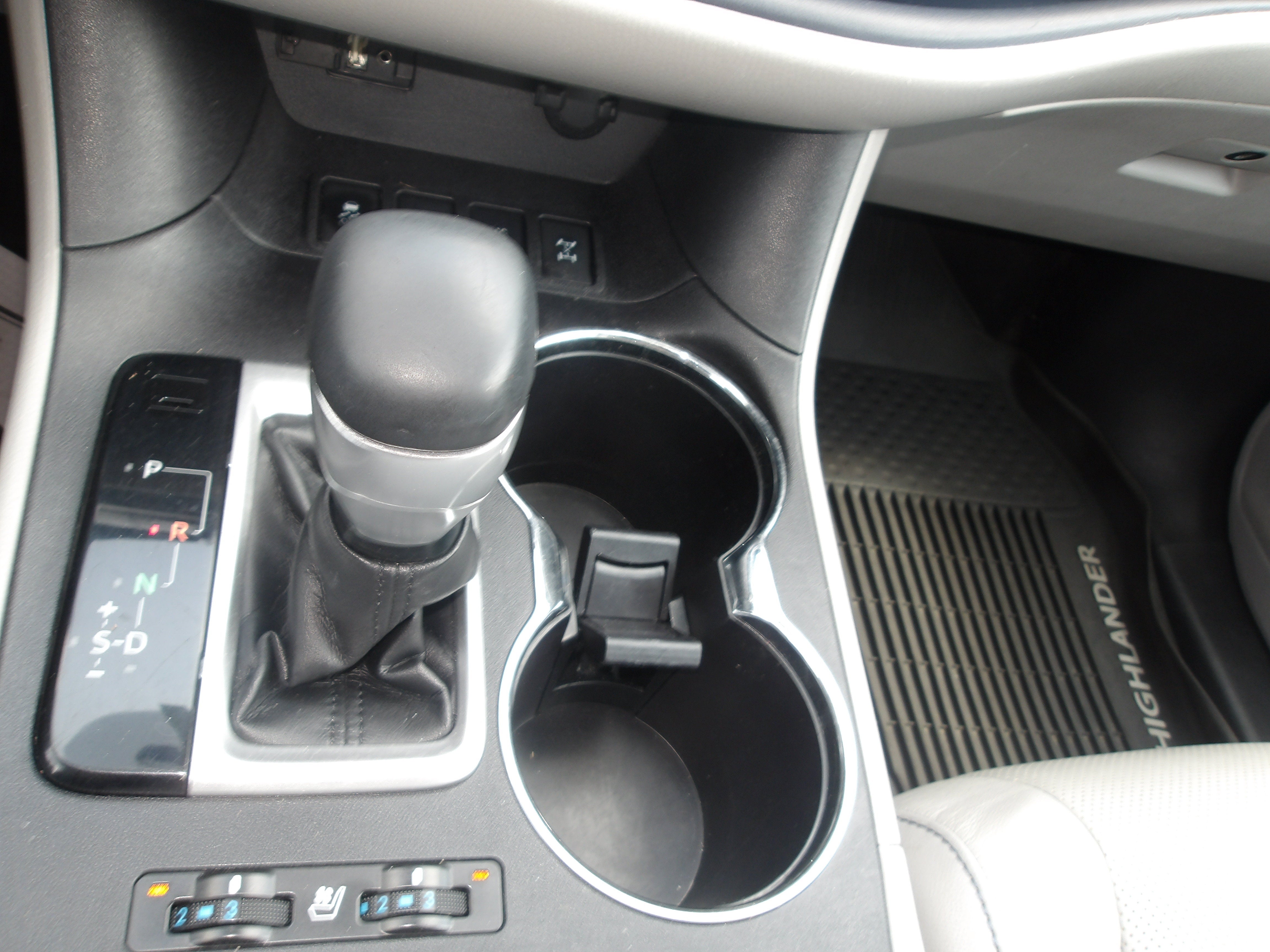 2016 Toyota Highlander Base