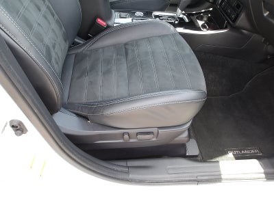 2020 Mitsubishi Outlander Base