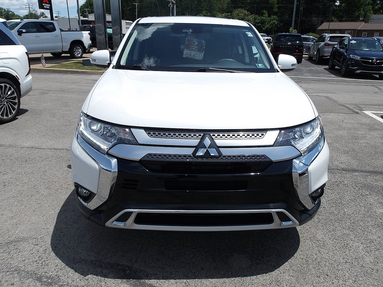 2020 Mitsubishi Outlander Base