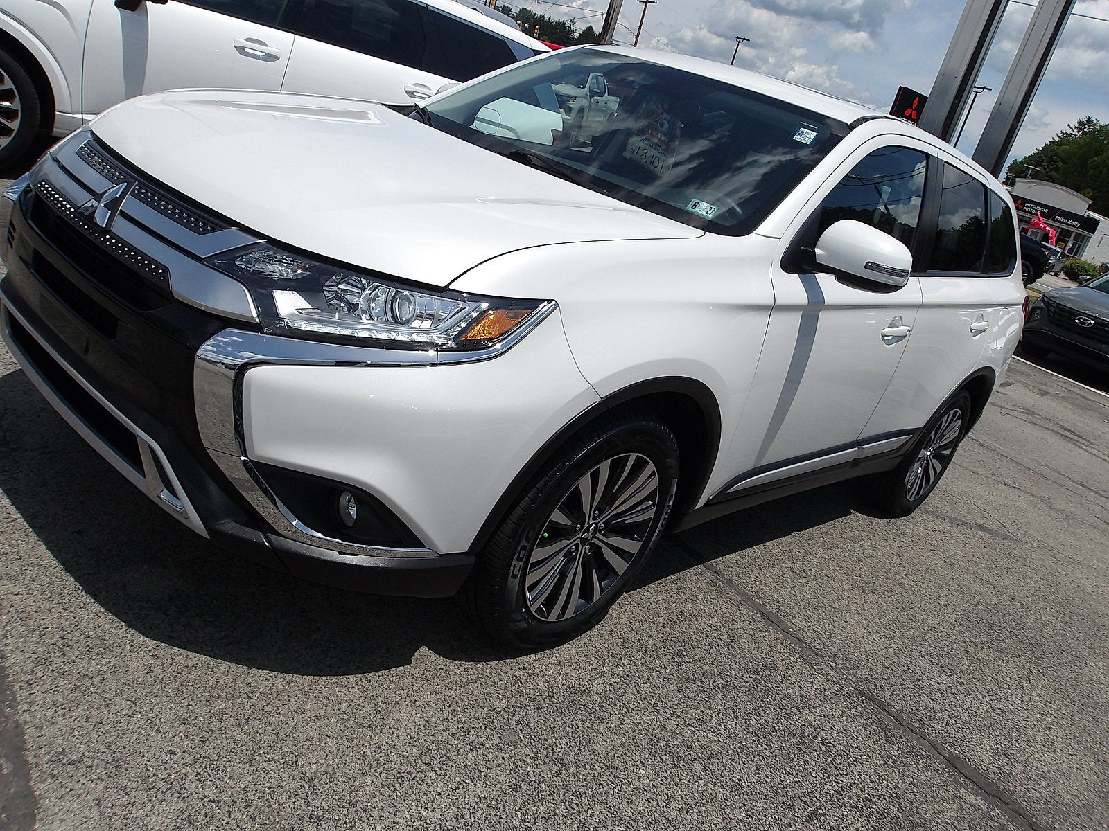 2020 Mitsubishi Outlander Base