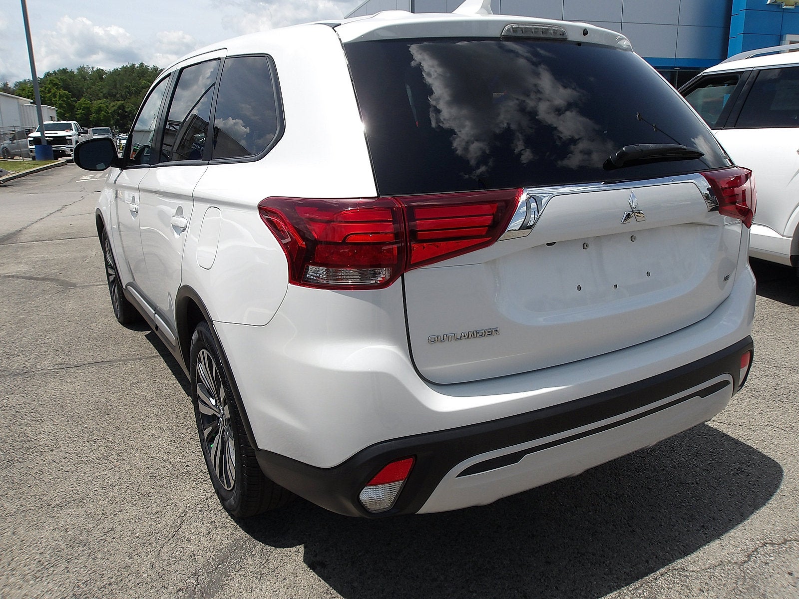 2020 Mitsubishi Outlander Base