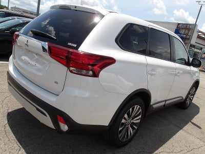 2020 Mitsubishi Outlander Base