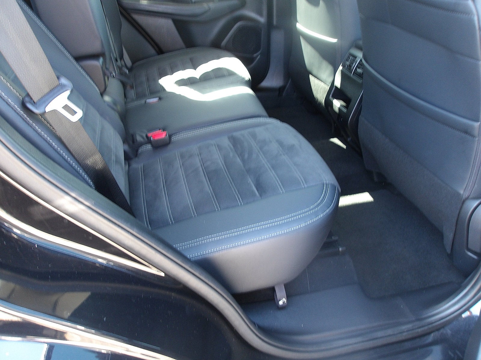 2023 Mitsubishi Outlander Base