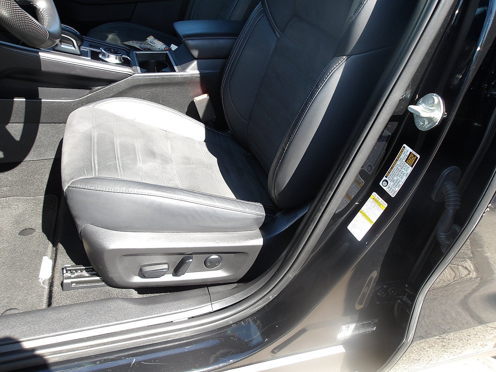 2023 Mitsubishi Outlander Base