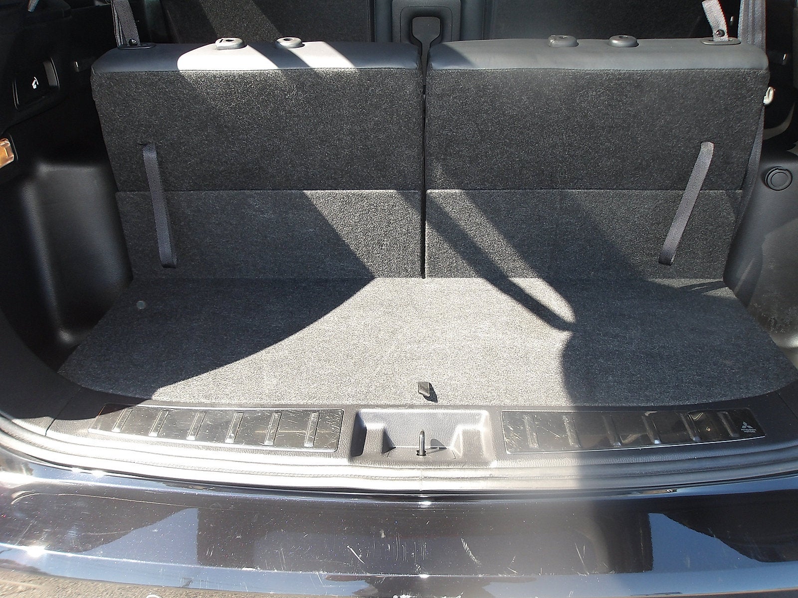 2023 Mitsubishi Outlander Base