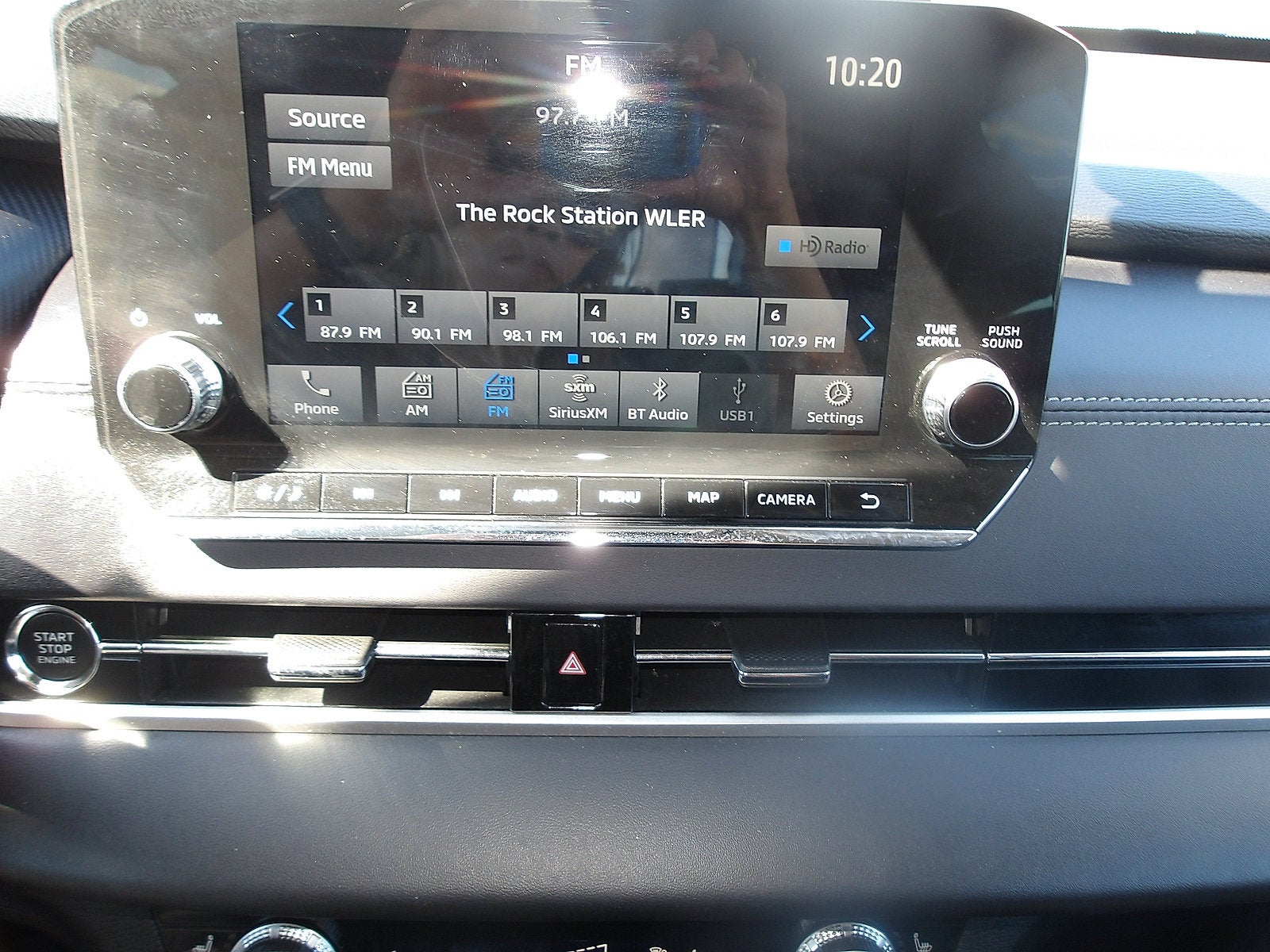 2023 Mitsubishi Outlander Base