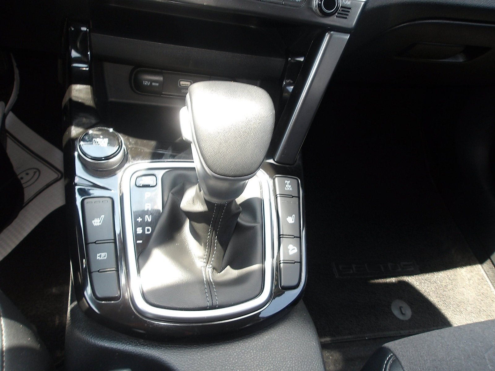 2024 Kia Seltos S