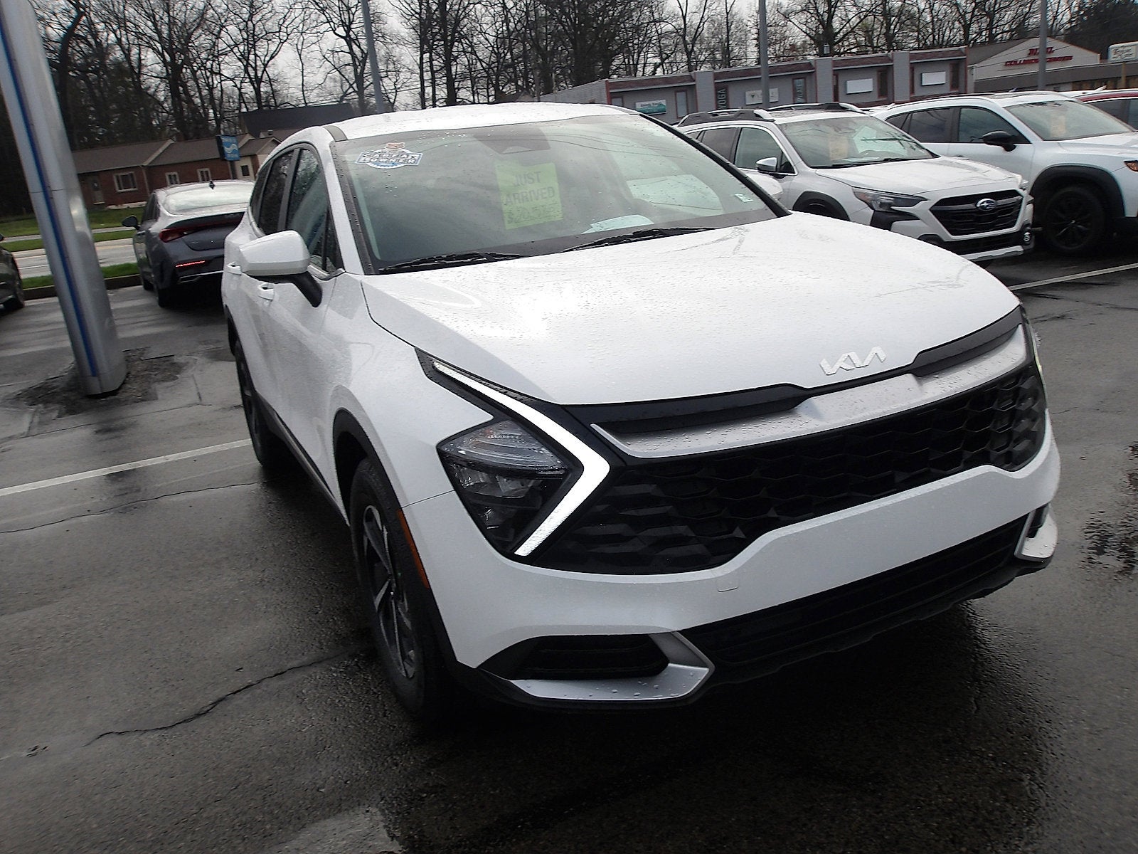 2023 Kia Sportage Hybrid LX