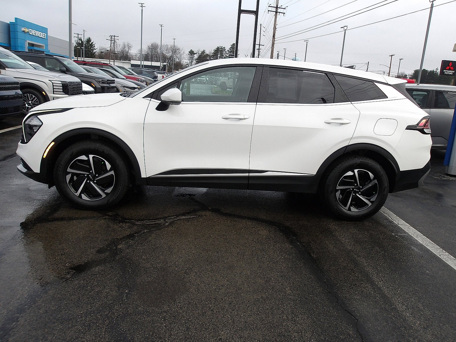 2023 Kia Sportage Hybrid LX