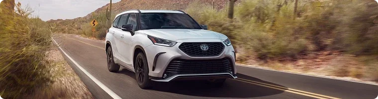 2026 Toyota Highlander side view